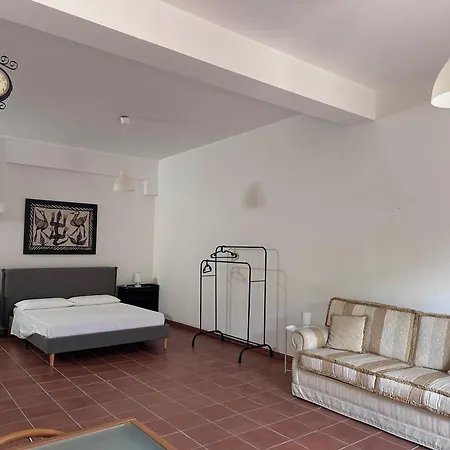 Henry 2 - Relaxing Retreat *