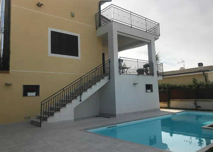 Henry 2 - Relaxing Retreat Noto